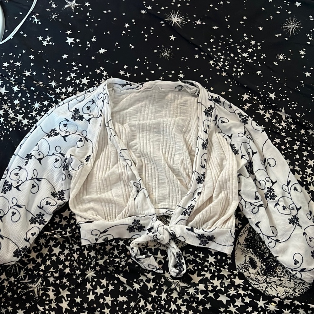 white pattern tie top